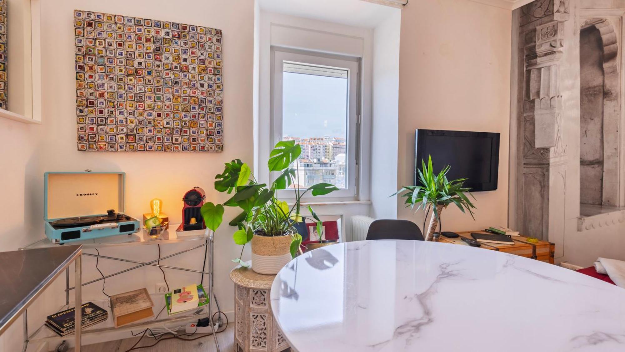 Apartamento Sunny Design In Praca Flores By Lovelystay Lisboa