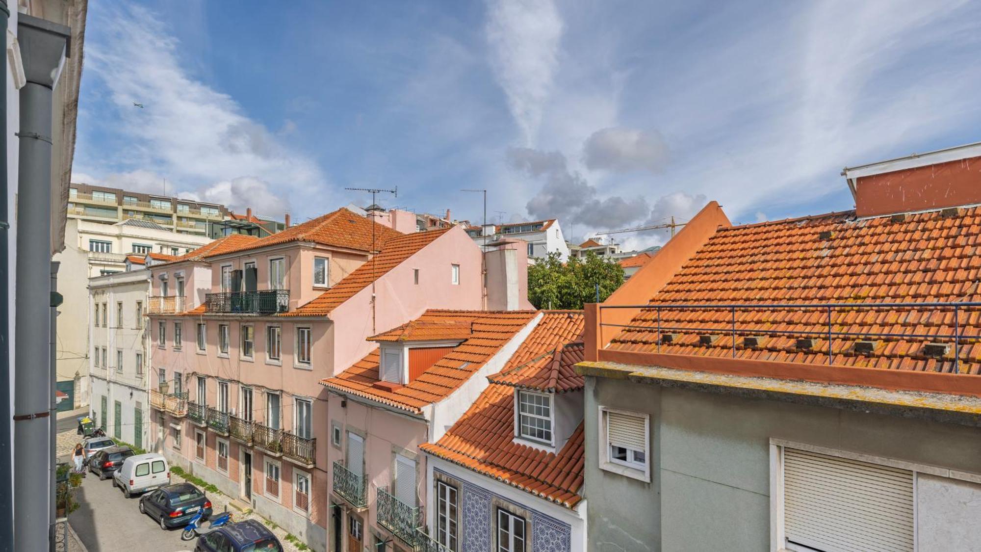 Apartamento Sunny Design In Praca Flores By Lovelystay