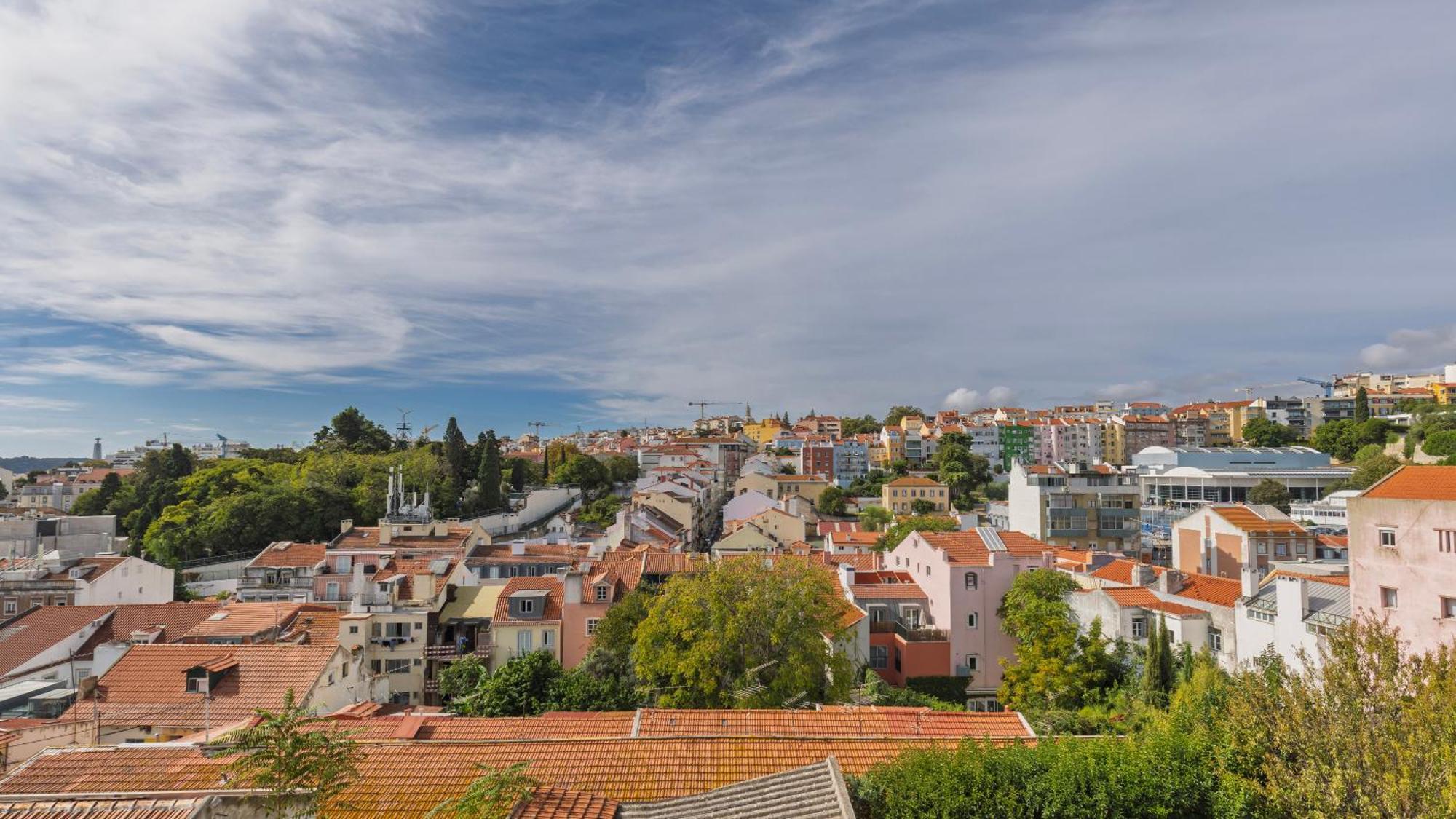 Apartamento Sunny Design In Praca Flores By Lovelystay Lisboa