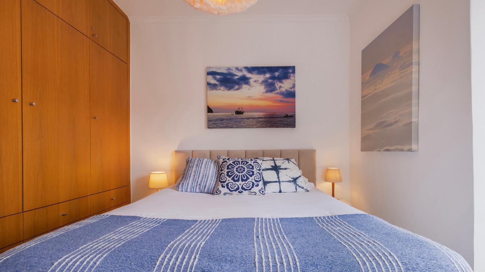 Apartamento Sunny Design In Praca Flores By Lovelystay Lisboa